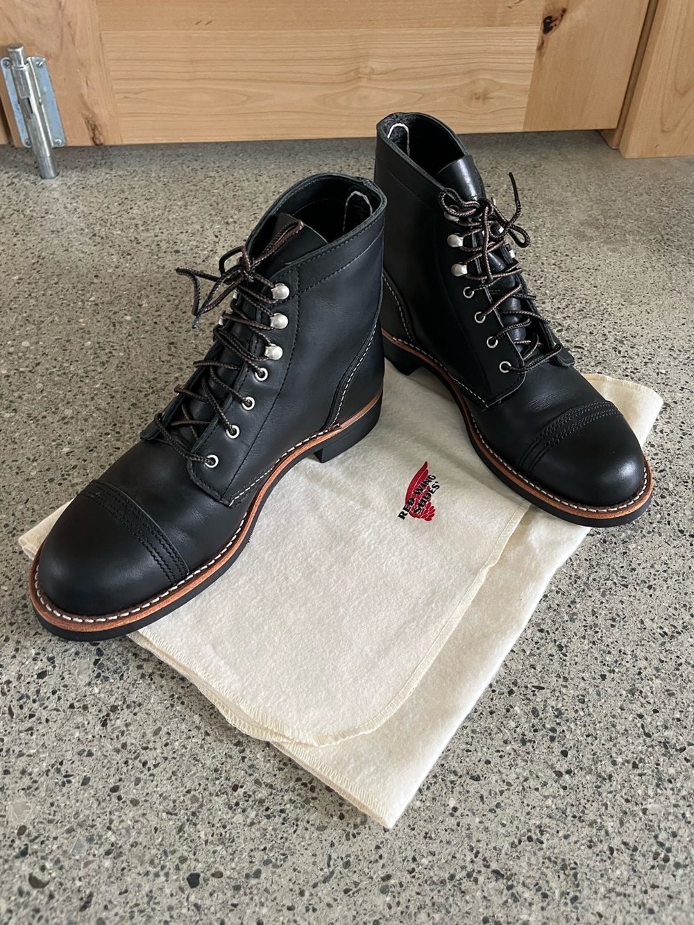 RED WING SHOES Heritage Women’s “Iron Ranger” Boots, Black Boundary 7.5M (B)